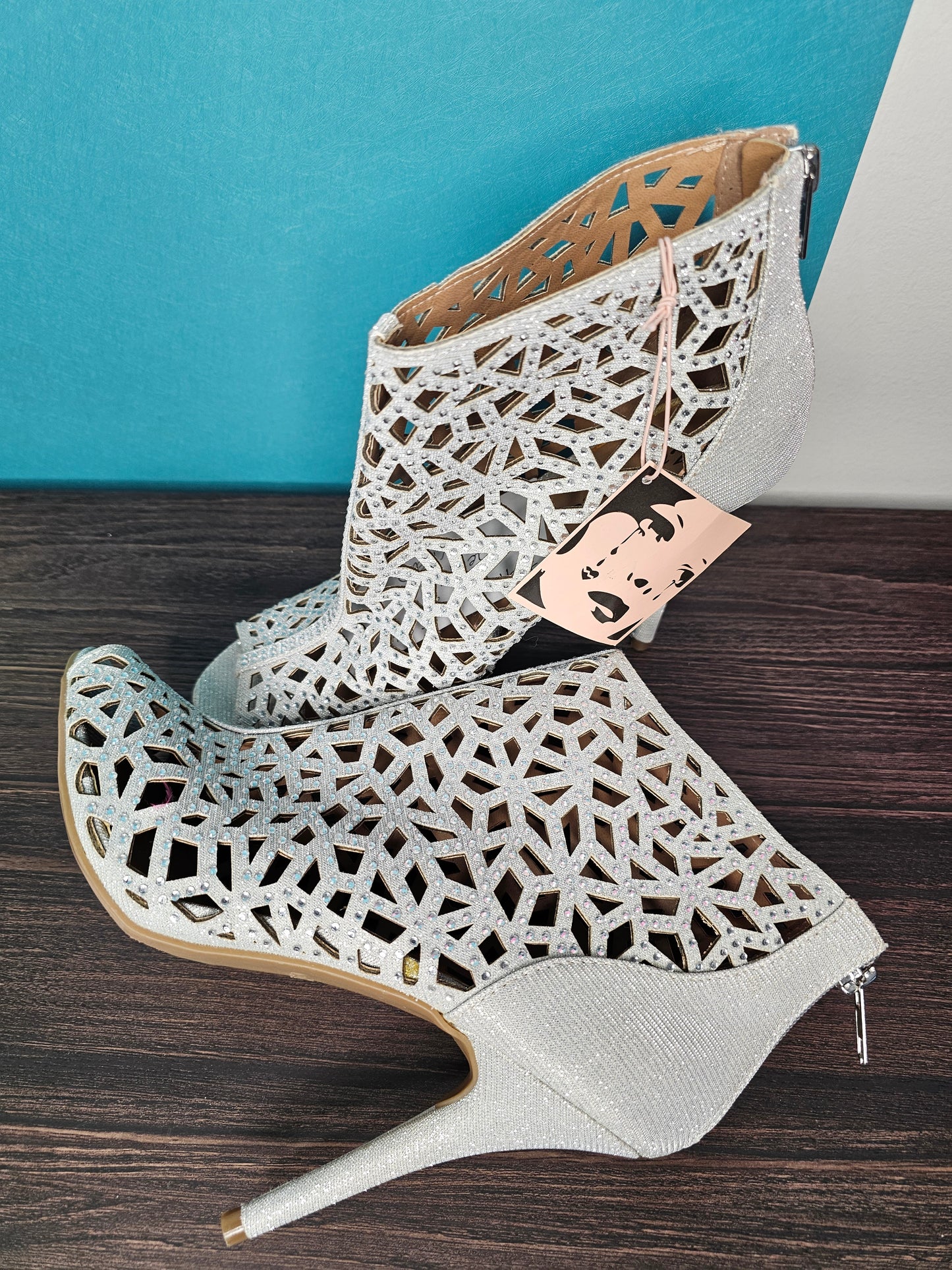 Zigi Soho Drift Caged Peep Toe Rhinestone Ankle Booties | Size 9