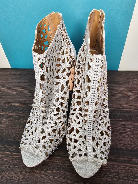 Zigi Soho Drift Caged Peep Toe Rhinestone Ankle Booties | Size 9