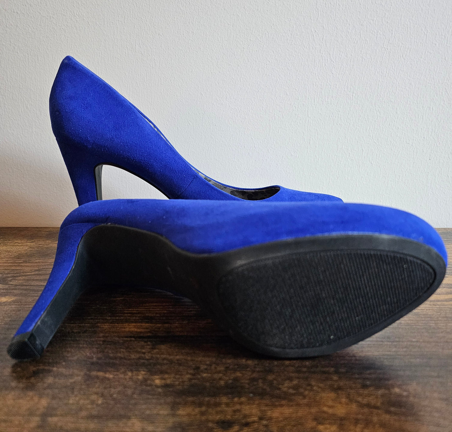 G By Guess Cobalt Blue Suede Platform Heels | Size 9