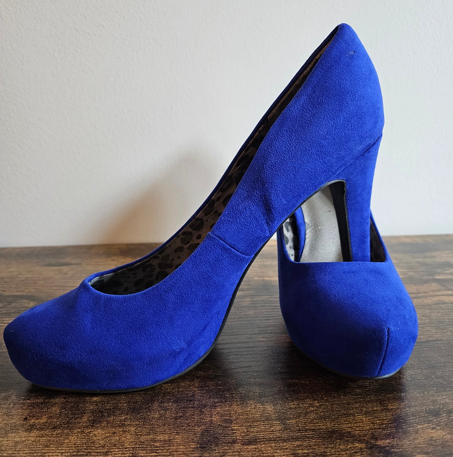 G By Guess Cobalt Blue Suede Platform Heels | Size 9