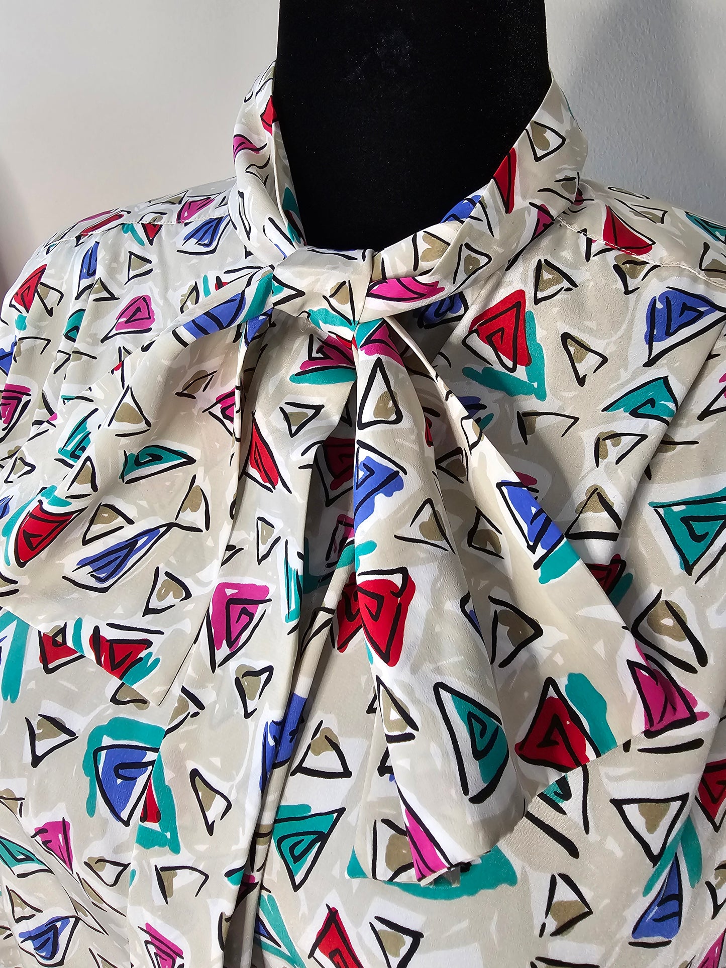 Alfred Dunner Vintage Geometric Print Tie-Neck Blouse | Short Sleeve Top | Size 16 XLarge