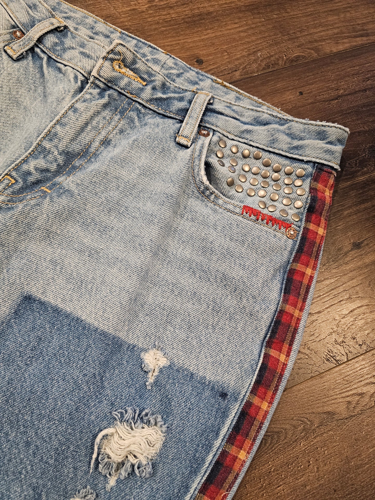 Free People Patchwork Distressed Wide Leg Jeans 28 Waist Studded Plaid Trim Raw Hem Size Small