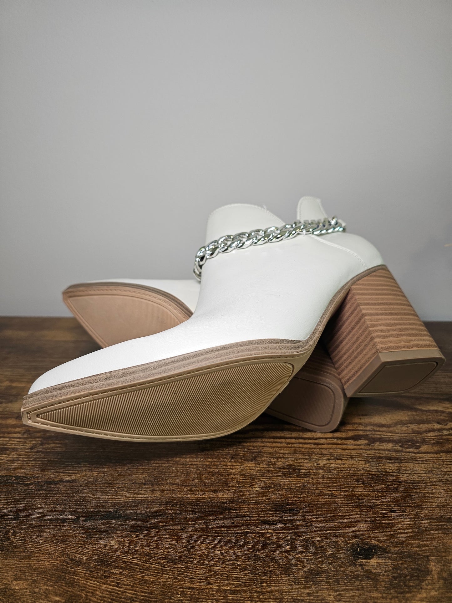 Indigo Rd Ivory Chain Detail Ankle Boots Size 9.5 | Block Heel Booties