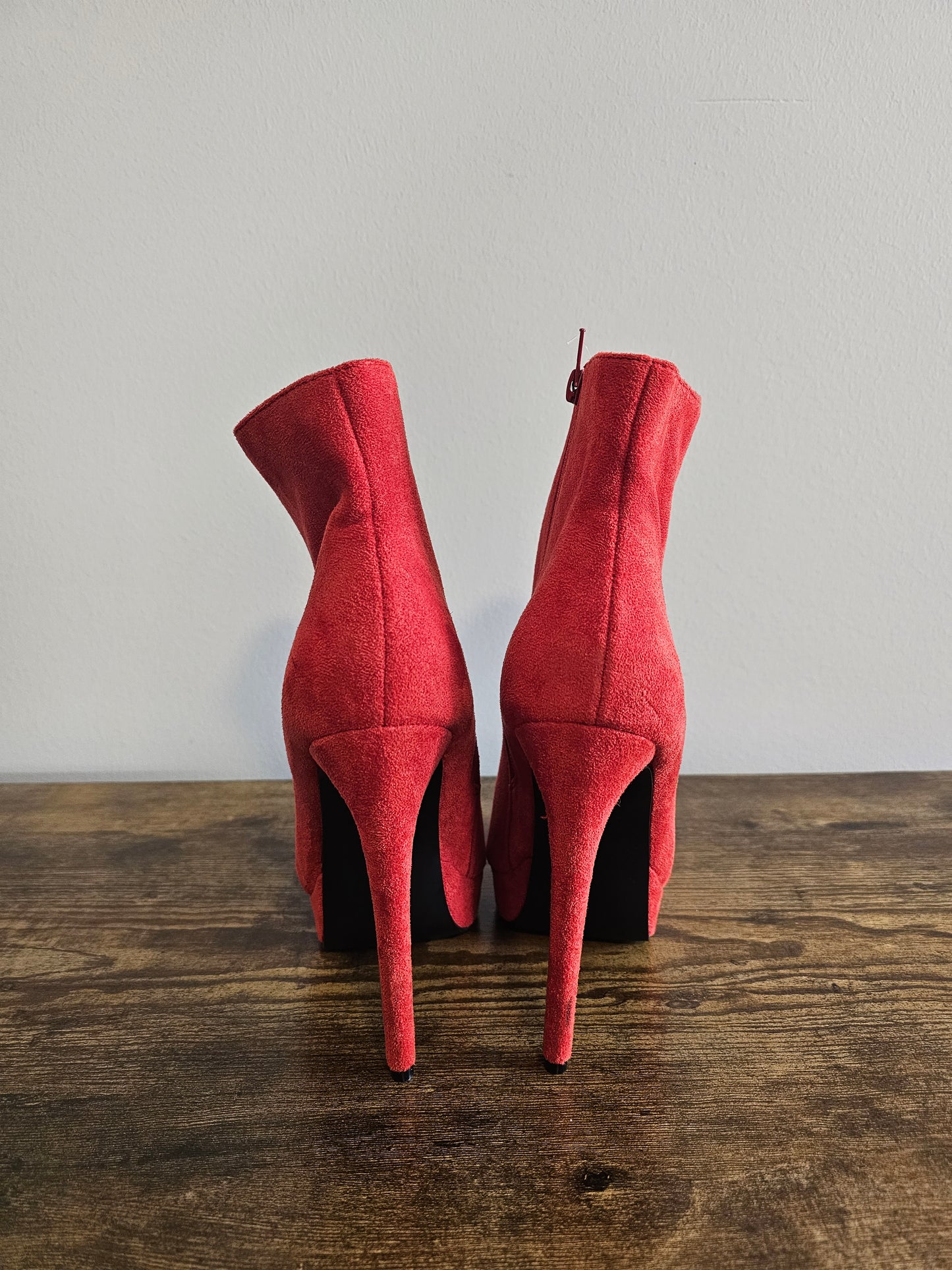 Miss Look Money Talks Red Suede Ankle Boots Size 7.5