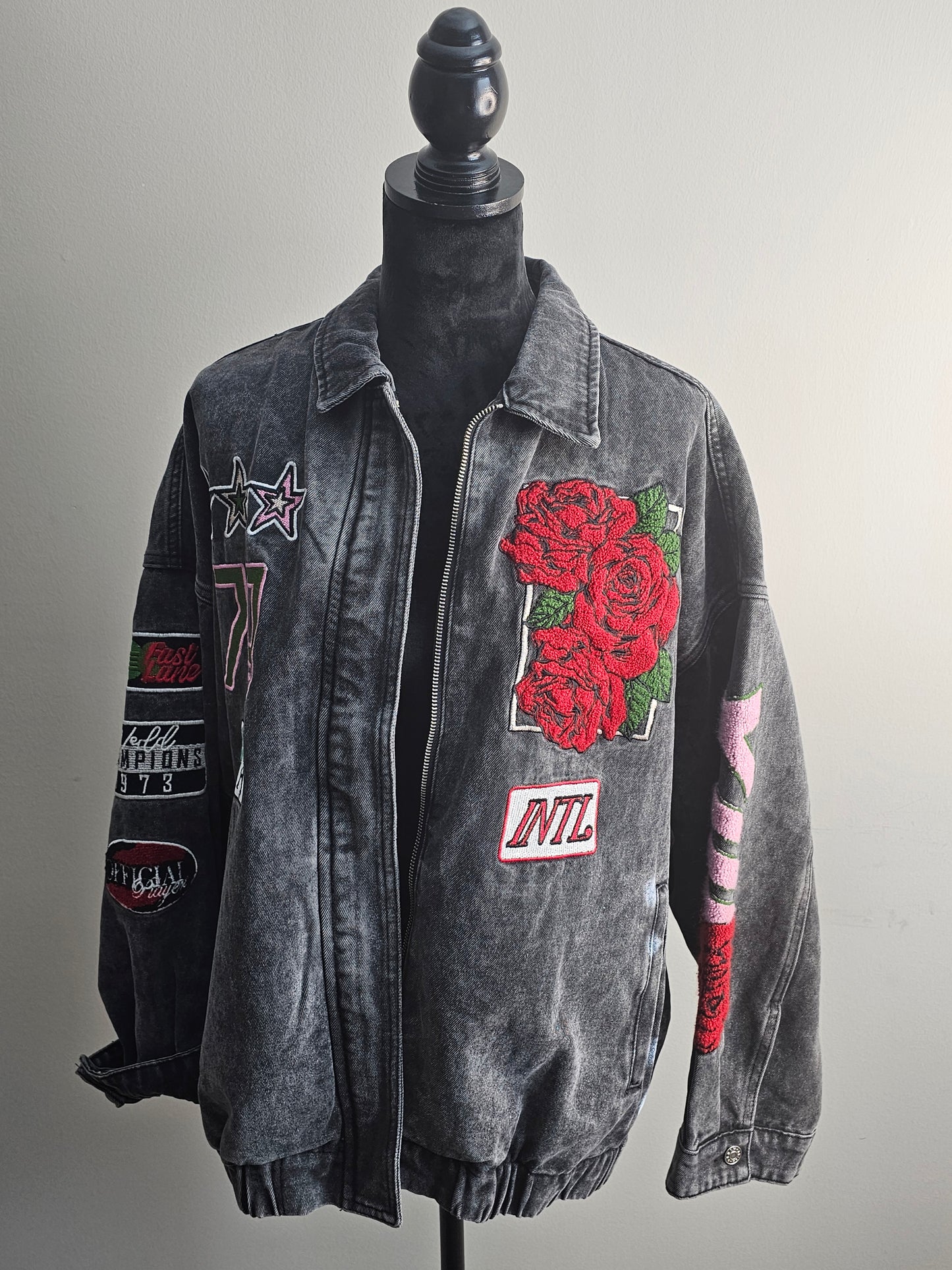 AKIRA Roses Are Red Embroidered Denim Bomber Jacket – Size XLarge