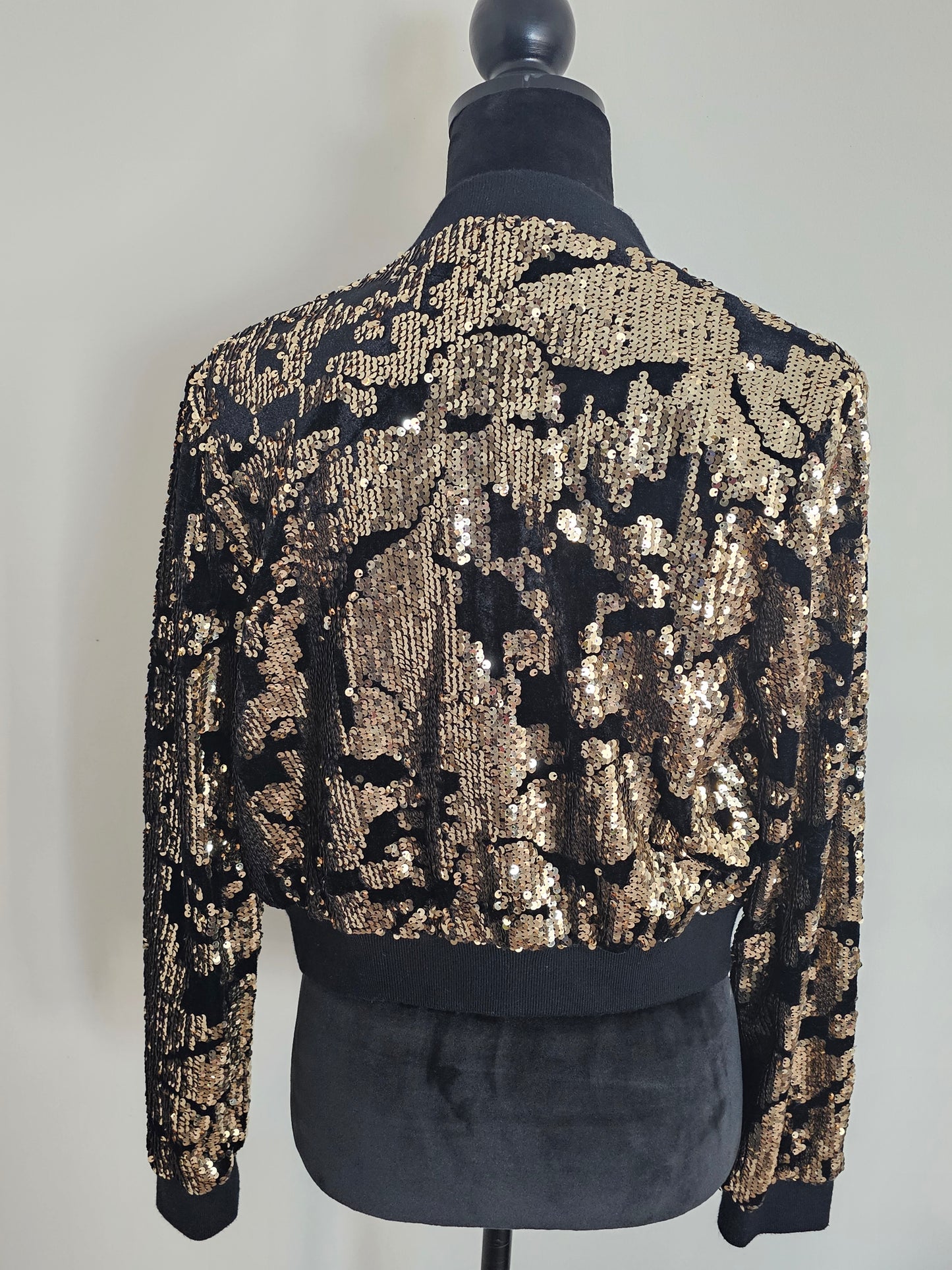Forever 21 Black & Gold Sequin Bomber Jacket |Size Medium