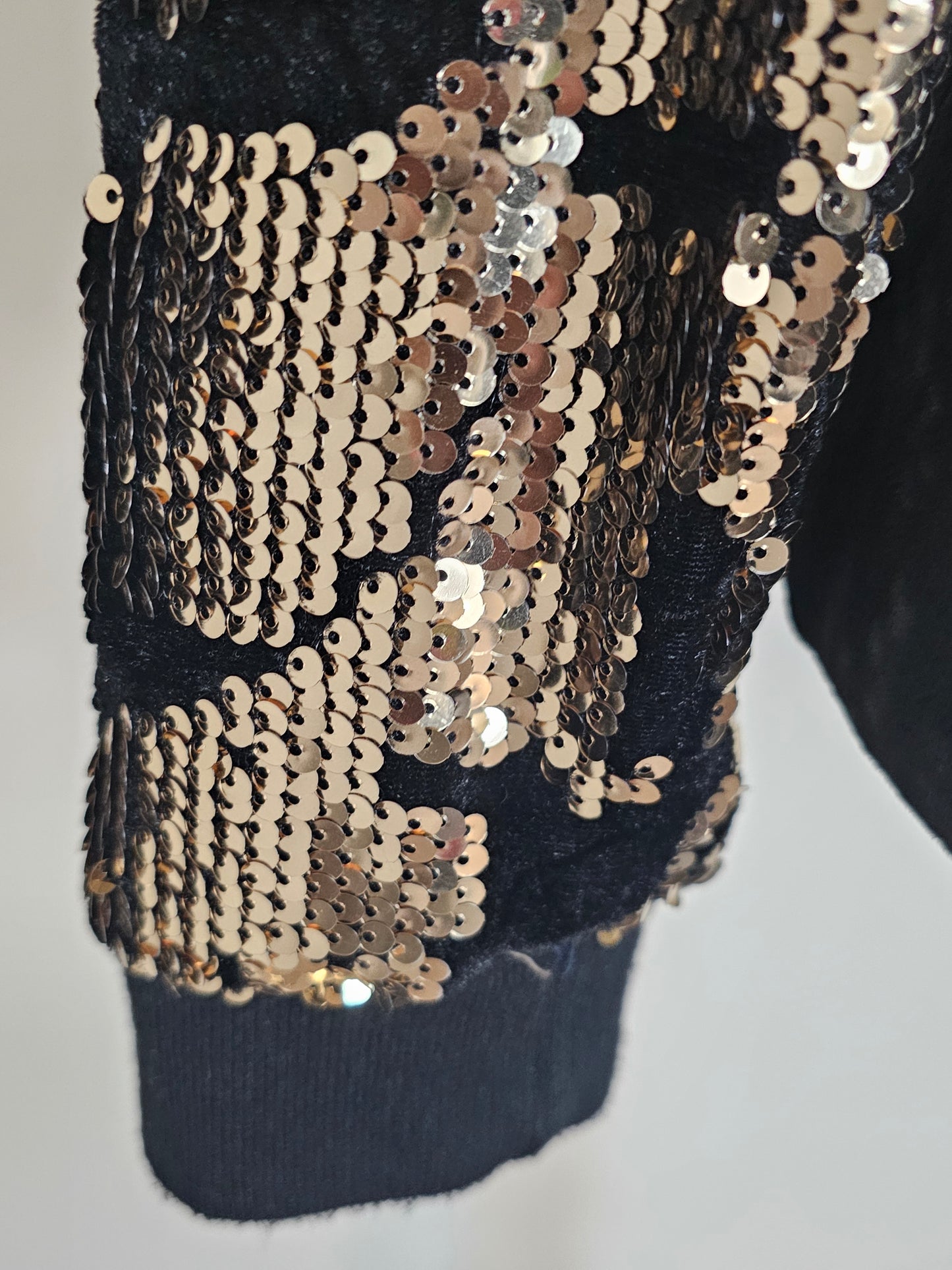 Forever 21 Black & Gold Sequin Bomber Jacket |Size Medium