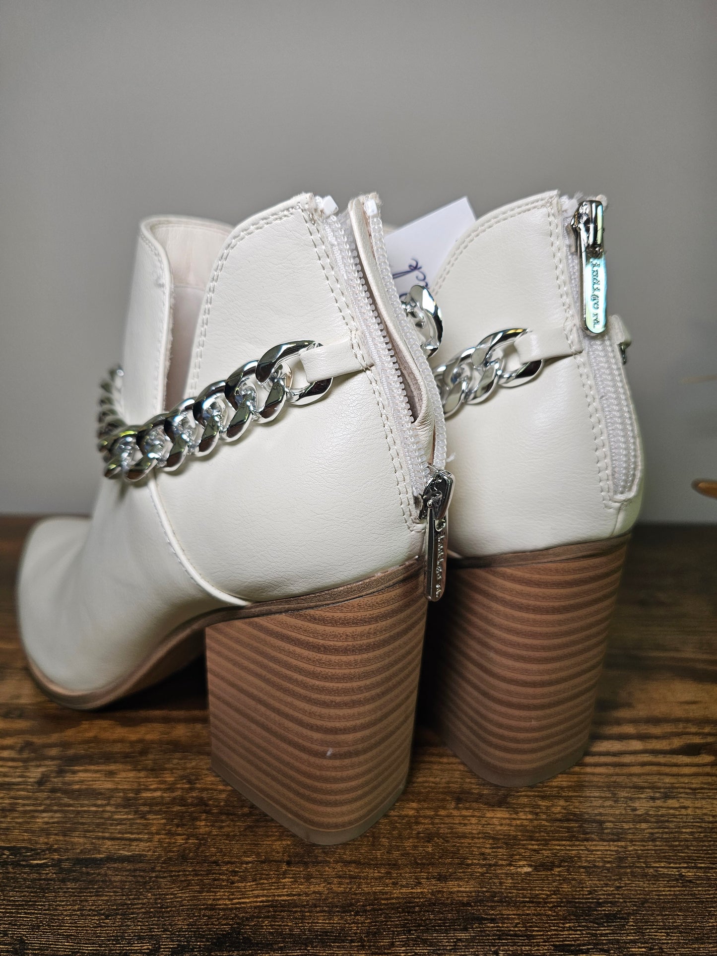 Indigo Rd Ivory Chain Detail Ankle Boots Size 9.5 | Block Heel Booties